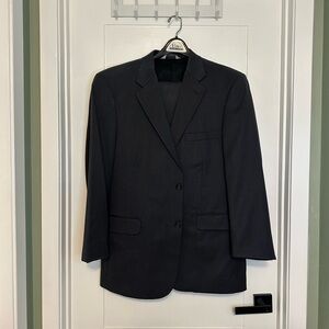 Classic Dark Grey Men's Suit Jacket and Pants